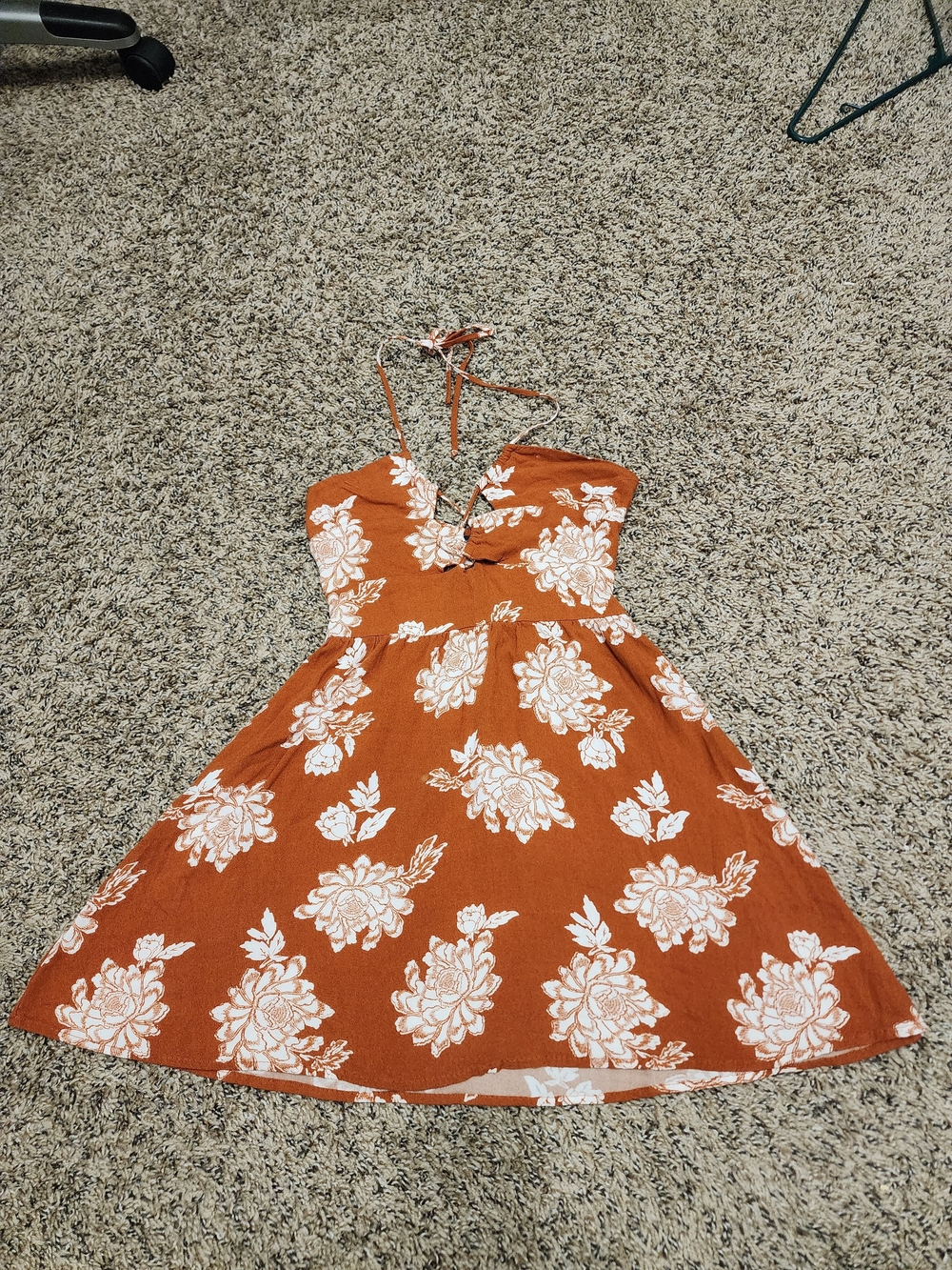 Kendall & Kylie Rust Strapless Floral Sundress with White Blooms